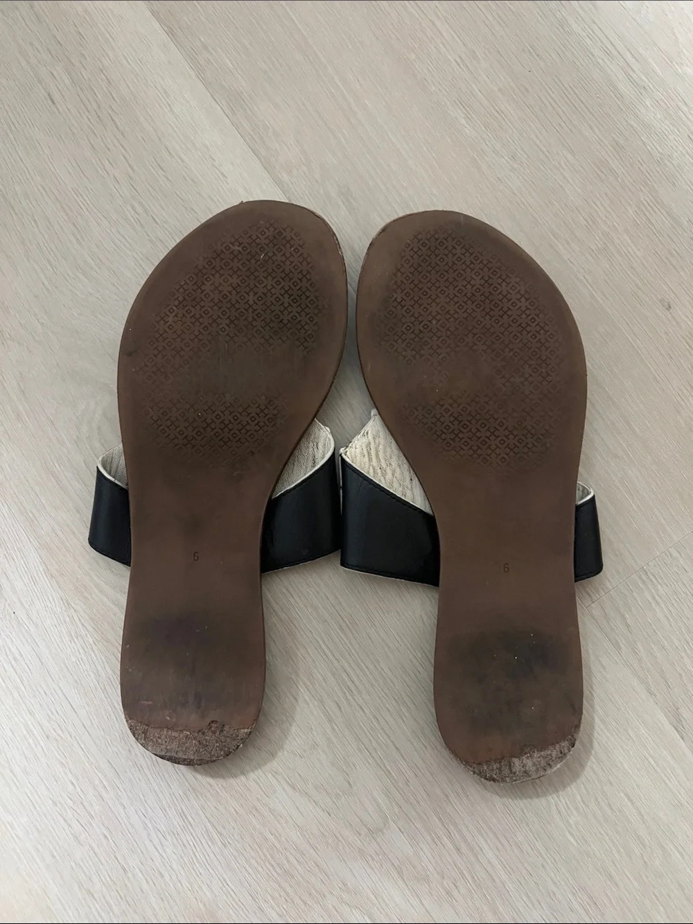 Tory Burch Black Leather Logo Toe-Post Sandals